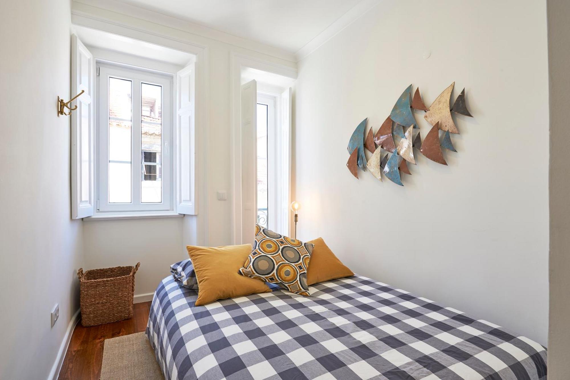 Apartment Elegant Santana Lisbon